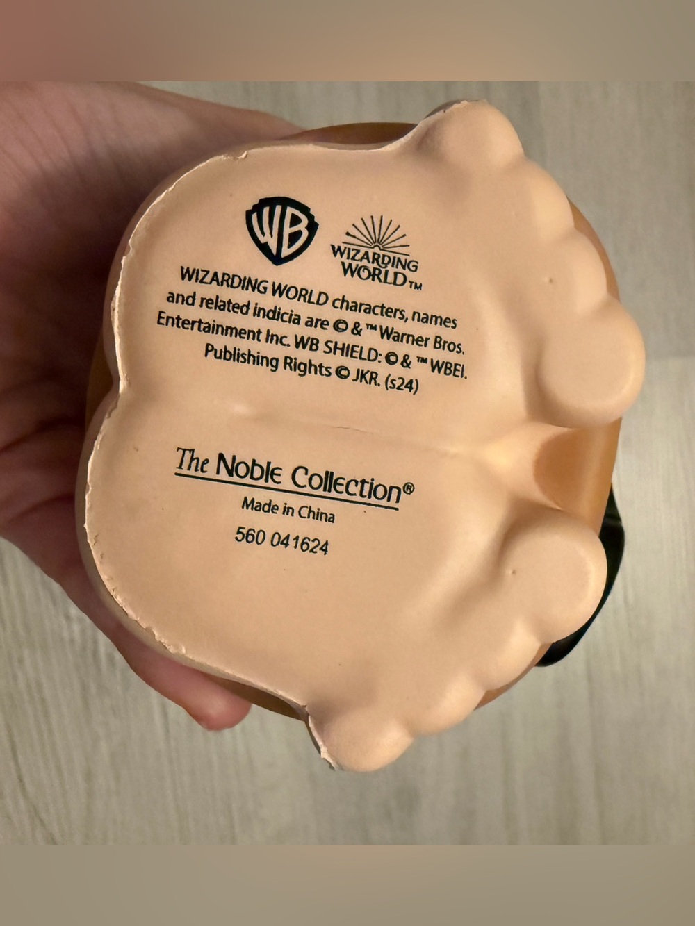 The Noble Collection Harry Potter Squeeze & Hug Dobby Pufflums Figure-read Notes - Picture 2 of 7